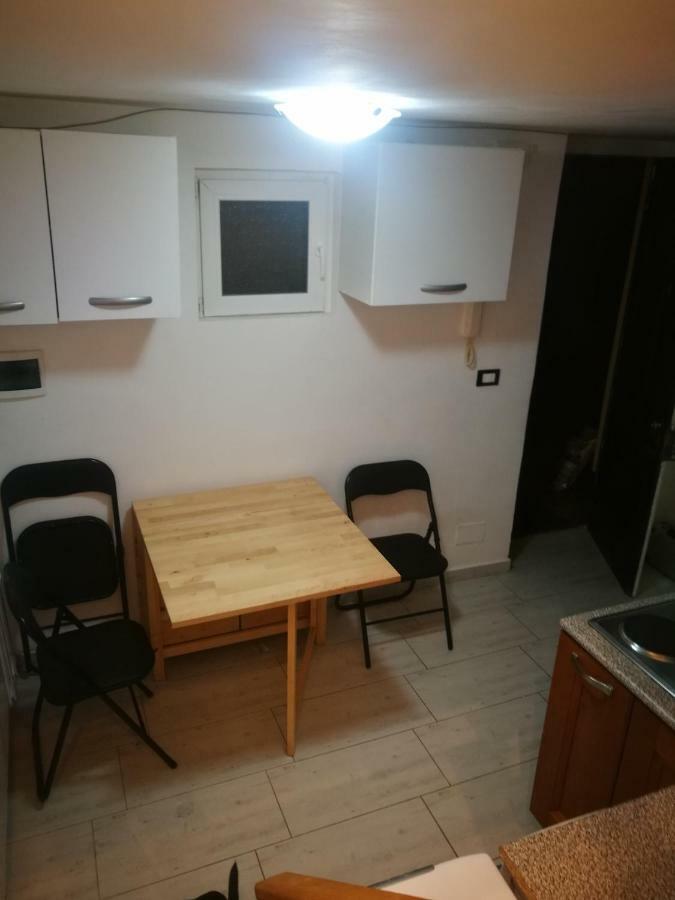 Apartamento mono locale Turín Exterior foto